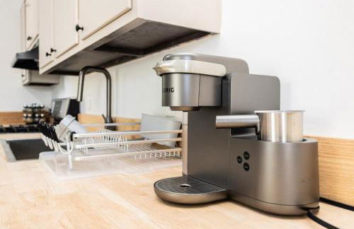 Spacious 3BR Family Flat Near Encore Assembly Row - Photo 21