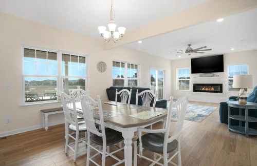 Robert's Retreat - Brand new home w/ gorgeous water views! - Foto 19