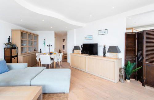 A16 - 2BDR Sea View - City Center - Parking & Terrace - Foto 44