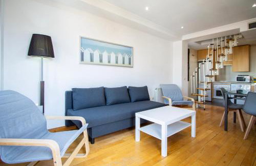 Apartamentos Adelfas - Photo 1