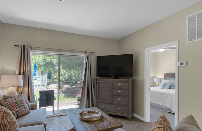 1st Floor, Walkable to Dining, Shopping, Beach - Sleeps 6 - Foto 47