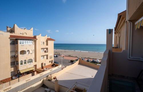TrendyHomes Retamar - Vistas al mar, playa a 1 min, golf - Foto 1