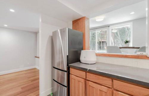 Charming Victorian Oasis with an Elegant and Spacious Haven - Foto 56