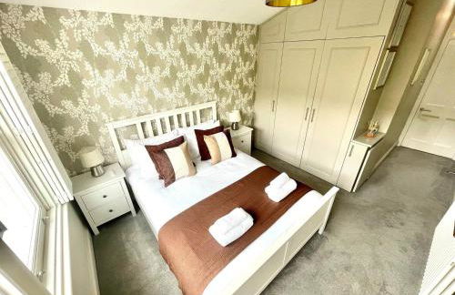 Luxury King-Bed EnSuite with Tranquil Garden Views - Foto 18