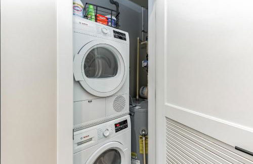 King Bed, Downtown Steps from Bengals & Reds, Minutes to OTR, TQL, HardRock - Foto 11