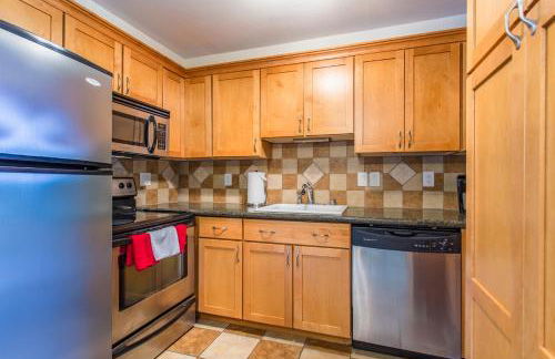 Sea View, Best Area, No Stairs, WD, 2 Bedrooms, Jacuzzi Bath, New Carpet, Balcony, View, 825sf - Foto 5