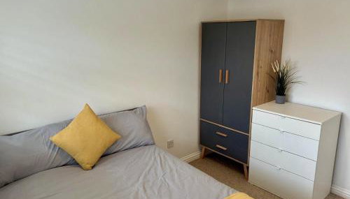 Great Parking and Spacious 3 Bedroom Home Andover - Foto 4