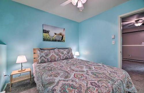 Hot Tub and Yard Stroudsburg Home in Poconos - Foto 27