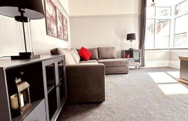 The Retreat - Large Luxury Apartment, Two Mins From Beach - Foto 24