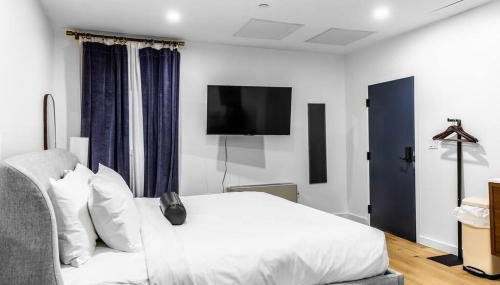 The Phenix Historic DWTN Hotel, King Bed, Room # 306 - Foto 2