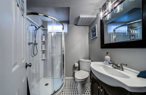 Downtown Gem: Hot Tub, Movies, Games, Dog Friendly - Foto 49