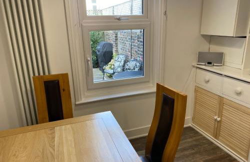 Cosy 2 Bedroom House -2023, 2024 &2025 award winner! - Foto 22