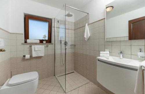 Modern Villa San Martino Heated Pool, Jacuzzi & Privacy - Foto 30