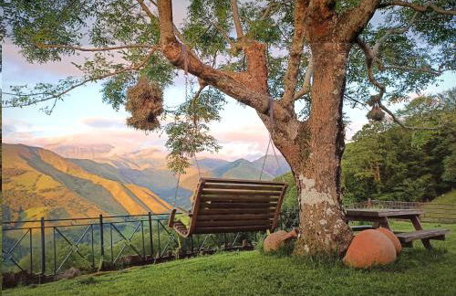 La cabaña mirador de los Valles Pasiegos - Foto 2