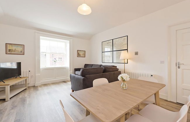 Henrietta Suites City Centre - Photo 57