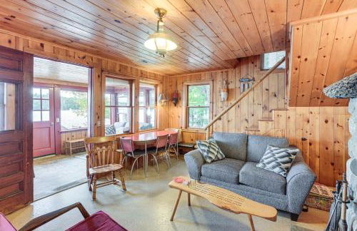 Dock, Beach, Views Rustic Green Lake Cottage - Foto 3