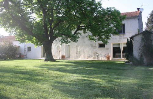 Le petit mas en provence avec piscine - Photo 1