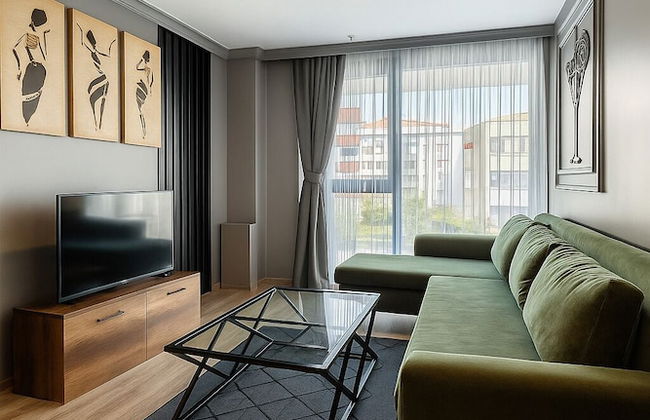 On4 Rooms & Suites - Photo 13