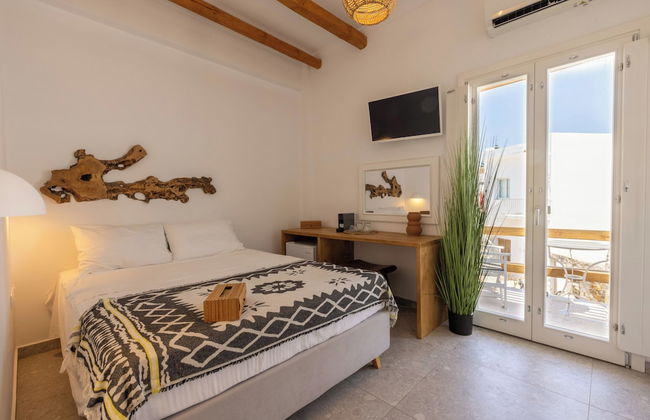 Parosquare Central Suites - Photo 5