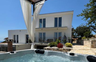 Rural home Basin dvor with jacuzzi - Photo 1