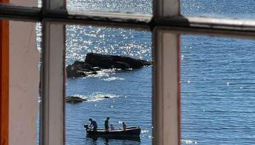 Unique Retreat - 2 bedroom cliff top cottage with large terrace - Foto 3