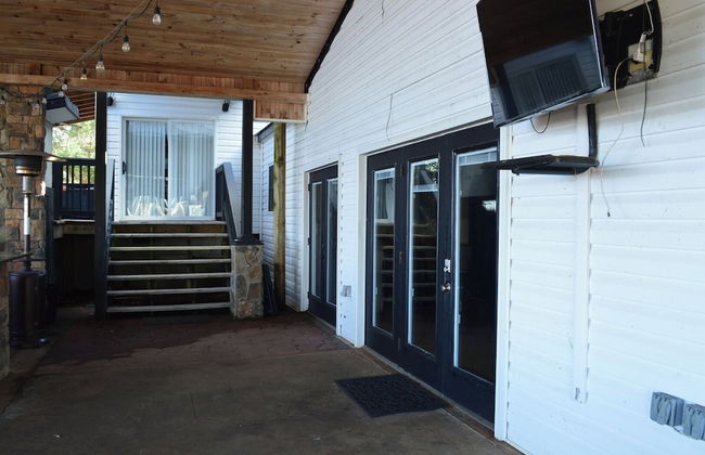 5 BR House Lake Retreat w/ Hot Tub, Sleeps 12 - Foto 38