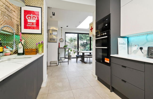 Stunning one Bedroom Flat With Large Terrace in Chiswick by Underthedoormat - Foto 1