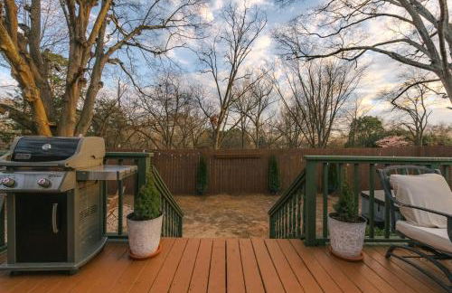 Speakeasy, Hot Tub, Putt Putt, Outdoor Theatre, 8 minutes from Downtown Greenville - Foto 34