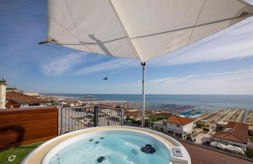 Beachfront Penthouse with private parking - Foto 63