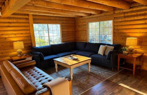 Log Cabin w/ pool, spa, game room, sleeps 20 - Foto 24
