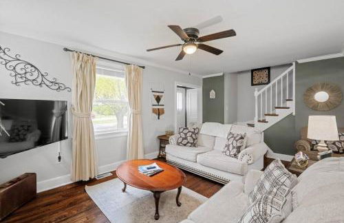 Private House + Yard Central Location to all RVA - Foto 40