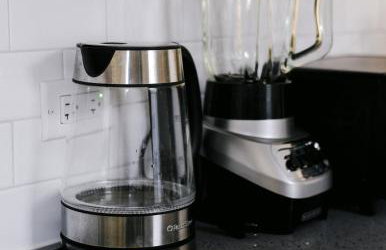 Huge Projector and Designated Workspace, Near Wrigley - Photo 24