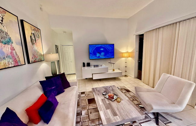 Grand Luxury Deluxe 4BR Pool Home Near Disney - Foto 33