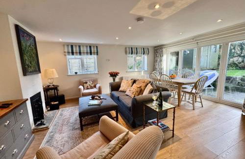 Suzetta Cottage - Photo 8