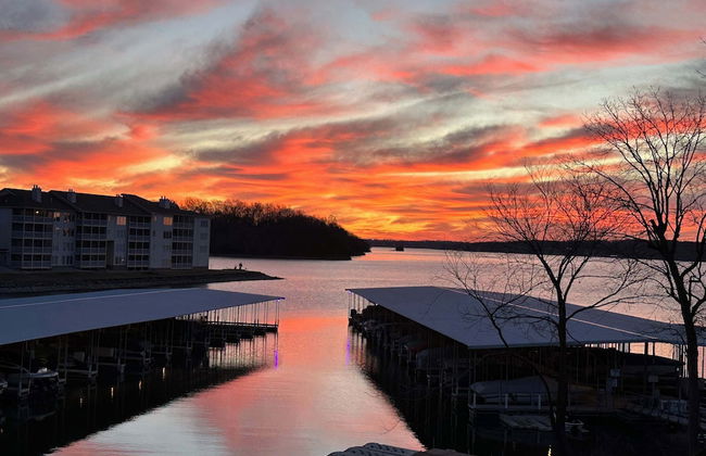 Lazy L at the Lake Chic 3 BDR Condo w/ Boat Slip - Photo 24