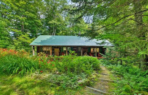 Private Wooded Cabin 7 Mi to Mount Snow! - Foto 28