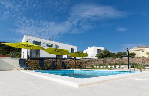 Petra's Place - Sea view apartment - Photo 2