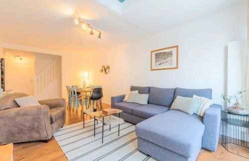 3 bedroom apartment with parking & balconies - Foto 7