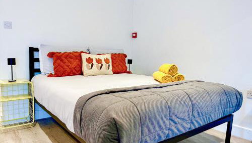 Cozy Studio Flat with FREE WiFi in Islington near Upper Street, Highbury & Angel Station by NourNest Apartments - Foto 3, towels, Other