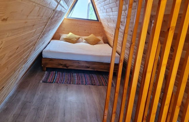 Bucovina-a-framehouse-hottub-fireplace-patio-wifi - Foto 2