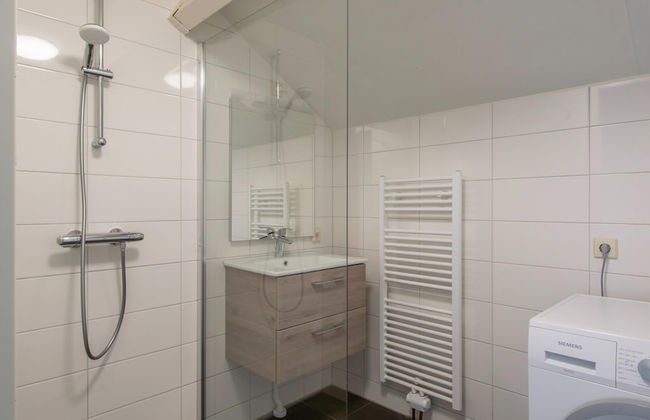 Bungalow in Renesse Near North Sea Beach - Photo 7