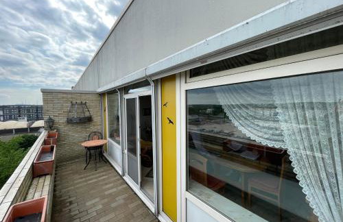 Zentrales Apartment für bis zu 6 Personen mit Balkon, Parkplatz, Waschmaschine & direkten Einkaufsmöglichkeiten - Foto 17