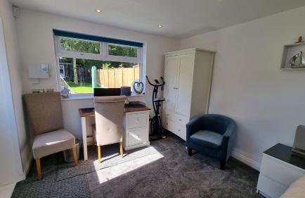 Sittingbourne 1 bed self-contained annex, with parking - Photo 31