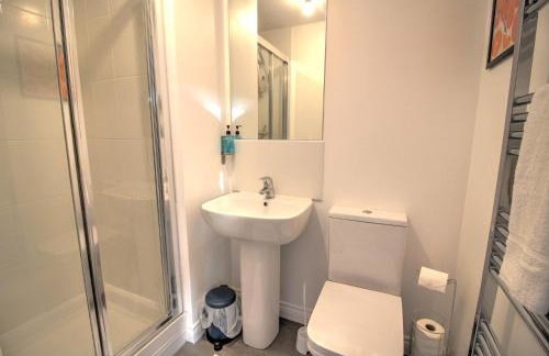 Newcastle Stay for Contractors & Families with Private Parking - Foto 9