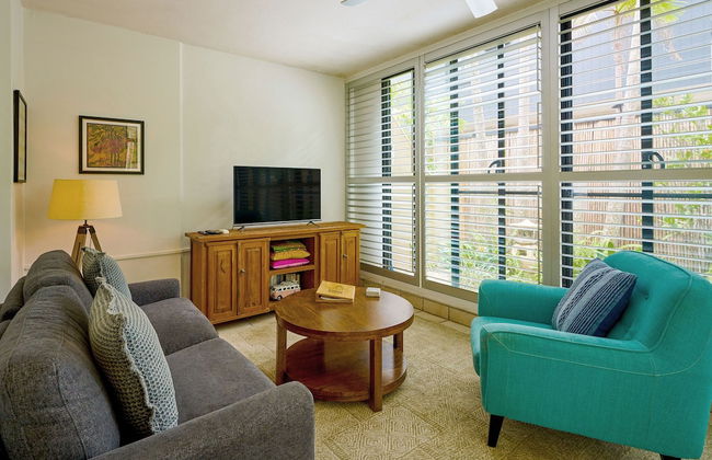 Julians Apartments - Photo 18