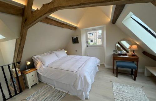 Idyllic secluded hideaway with countryside views on the edge of the Cotswolds - Photo 14