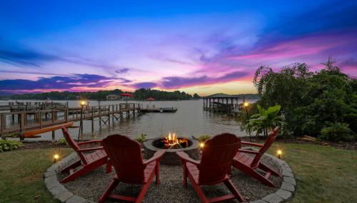 Commodore Bay Waterfront Home on Lake Norman! - Foto 1