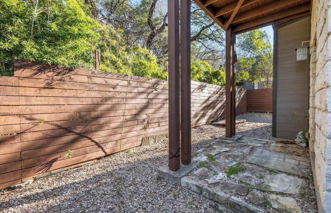 Chic & Homey 3BR Close to Downtown - Photo 27