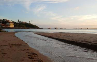 Casa da Vila, charmosa e espaçosa, fica a 150 metros da praia das castanheiras - Foto 6