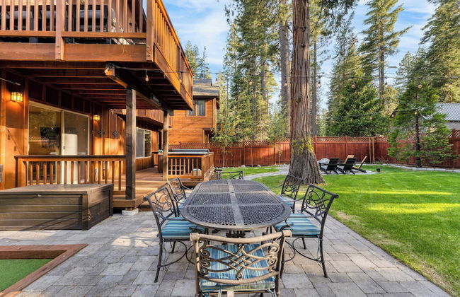 Washoe Chalet by Avantstay Game Room, Hot Tub, Putting Green & Fire Pit - Foto 37